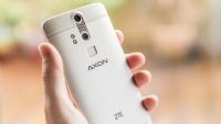 Лот: 7525344. Фото: 4. Смартфон ZTE Axon Elite 4G 32...