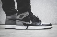 Лот: 10910516. Фото: 2. Кроссовки Nike Air Jordan 1 Retro... Мужская обувь