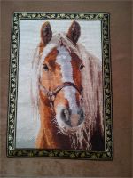 Лот: 9617342. Фото: 2. подушка с лошадью. Домашний текстиль