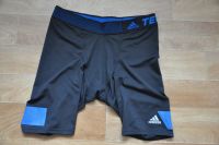 Лот: 14228994. Фото: 2. Компрессионные шорты Adidas TechFit. Мужская одежда