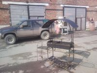 Лот: 3051925. Фото: 7. Мангал с крышей и двумя столиками...