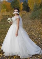 Лот: 14926632. Фото: 3. свадебное платье с кружевом и... Одежда, обувь, галантерея