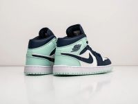 Лот: 20340141. Фото: 3. Кроссовки Nike Air Jordan 1 Mid... Одежда, обувь, галантерея