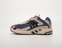 Лот: 24974032. Фото: 2. Кроссовки Adidas Response CL. Мужская обувь