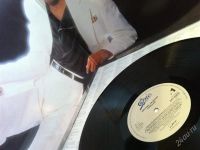 Лот: 867960. Фото: 2. MICHAEL JACKSON "THRILLER" LP... Коллекционирование, моделизм