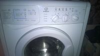Лот: 3939208. Фото: 3. Стиральная машинка Indesit WISL83. Бытовая техника