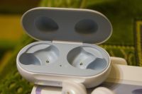 Лот: 14917285. Фото: 6. Galaxy Buds в идеале