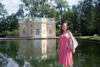 Лот: 3306049. Фото: 2. Платье с вырезом акцентом на груди... Женская одежда