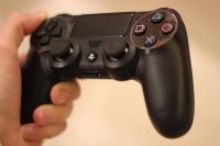 Лот: 6705330. Фото: 4. PlayStation 4 1TB, 2 джойстика... Красноярск