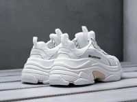 Лот: 17096230. Фото: 3. Кроссовки Balenciaga Triple S... Одежда, обувь, галантерея