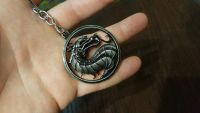 Лот: 6874298. Фото: 3. Брелок Mortal Kombat большой Металл. Сувениры, подарки
