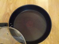 Лот: 4414178. Фото: 3. Сковорода с крышкой бу диаметр... Домашний быт