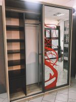 Лот: 13355308. Фото: 2. Шкаф-купе с цветным рисунком. Хранение вещей