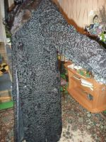 Лот: 8889511. Фото: 3. Шуба каракуль. Одежда, обувь, галантерея