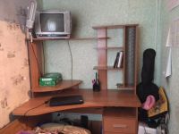 Лот: 10775936. Фото: 2. Письменный стол. Офисная мебель и домашние кабинеты