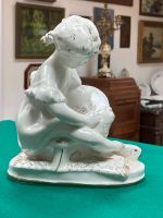 Лот: 18620679. Фото: 4. Статуэтка фарфор Вышивальщица... Красноярск