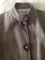 Лот: 5860292. Фото: 2. Жакет Benetton стильный и оригинальный. Женская одежда