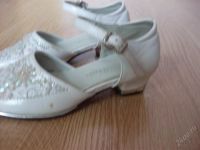 Лот: 1185951. Фото: 2. Туфли на девочку разм.31. Обувь