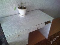 Лот: 731095. Фото: 2. Стол письменный. Офисная мебель и домашние кабинеты