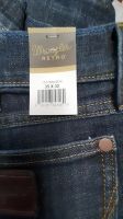 Лот: 20240450. Фото: 5. Джинсы прямые мужские Wrangler...