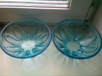 Лот: 2854097. Фото: 2. Вазочка из голубого стекла ( советских... Посуда, кухонная утварь