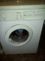 Лот: 7079767. Фото: 2. Стиральная машинка Indesit 421W. Крупная бытовая техника