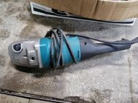 Лот: 17107955. Фото: 3. Угловая шлифмашина Makita 9069. Строительство и ремонт