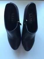 Лот: 4561008. Фото: 2. Ботильоны черные на танкетке. Женская обувь