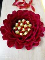 Лот: 15527352. Фото: 4. Цветок из гофробумаги с конфетами... Красноярск
