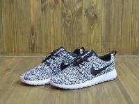 Лот: 14957992. Фото: 4. Кроссовки Nike Roshe Run серые. Красноярск