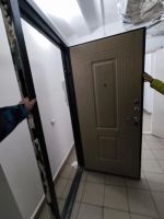 Лот: 25315407. Фото: 2. Дверь входная. Двери, окна, фурнитура
