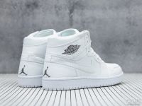 Лот: 8367804. Фото: 5. Кроссовки Nike Air Jordan 1 (1874...