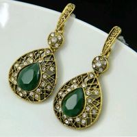 Лот: 9622406. Фото: 2. Серьги гвоздики винтажные. Ювелирные изделия, бижутерия, часы