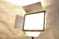 Лот: 4971267. Фото: 3. Профессиональный киносвет + стойка. Фото, видеокамеры, оптика