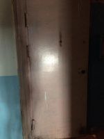 Лот: 10013494. Фото: 2. Железная входная дверь. Двери, окна, фурнитура