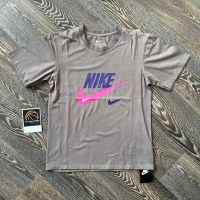 Лот: 20850522. Фото: 7. Футболка женская Nike Sportswear...