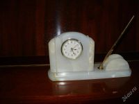 Лот: 1547640. Фото: 2. часы в каменной подставке