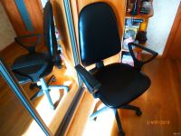 Лот: 13499594. Фото: 2. Кресло офисное черное новая эко-кожа... Офисная мебель и домашние кабинеты