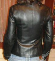 Лот: 287359. Фото: 2. Куртка кожанная. Женская одежда