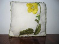 Лот: 21590707. Фото: 3. Подушечка маленькая вышитая нитками... Красноярск