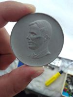 Лот: 11913394. Фото: 2. Настольная медаль в честь Гагарина... Значки, медали, жетоны