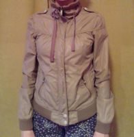 Лот: 9435834. Фото: 2. Куртка (ветровка). Женская одежда