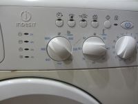 Лот: 19302426. Фото: 3. Стиральная машинка Indesit Wil... Бытовая техника