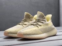 Лот: 14218050. Фото: 2. Кроссовки Adidas Yeezy 350 Boost... Мужская обувь