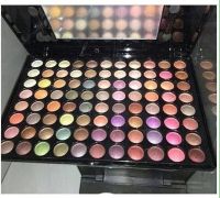 Лот: 9937168. Фото: 3. набор теней с зеркалом мас. Красота и здоровье