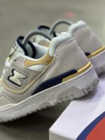 Лот: 25321426. Фото: 2. Кроссовки New Balance 550. Женская обувь