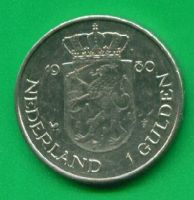 Лот: 8879031. Фото: 2. Нидерланды 1 гульден 1980 2шт. Монеты