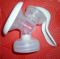 Лот: 10727476. Фото: 2. Молокоотсос Авент+2 бутылочки... Кормление и уход, гигиена