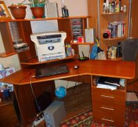 Лот: 5529250. Фото: 2. Компьютерный стол. Офисная мебель и домашние кабинеты