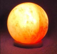 Лот: 3258182. Фото: 2. Солевая лампа из Гималайской розовой... Предметы интерьера